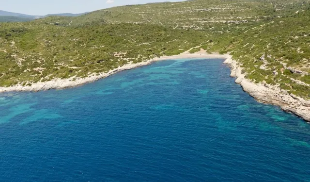 İzmir'in el sürülmemiş koyu: Strese bire bir tatil imkanı sunuyor