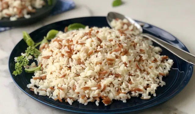 Şehriyeli pirinç pilavı kaç kalori? Pirinç pilavı diyette yenir mi?