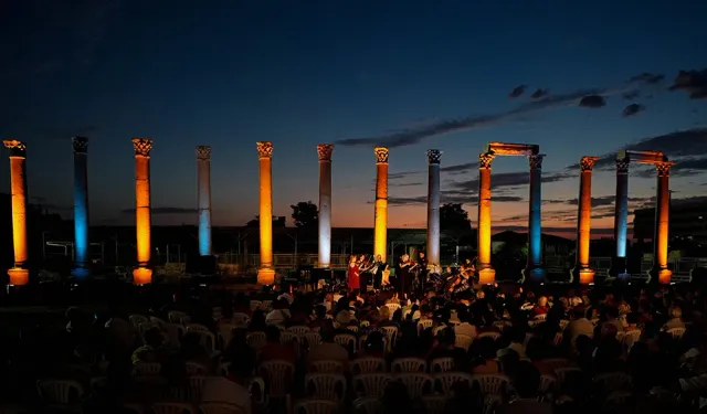 Uluslararası İzmir Festivali: Agora Ören Yeri'nde rüya görüntüler