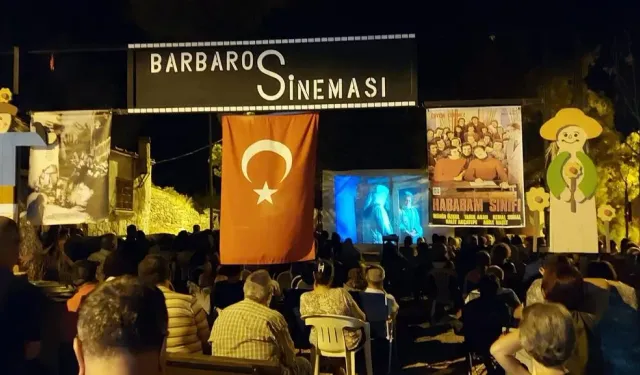 İzmir'in renkli köyünde film gecesi: Büyük ilgi gördü