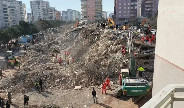 150 kişinin yaşamını yitirdiği sitenin müteahhidi: Travma geçirdim, İzmir'deki yazlığıma gittim