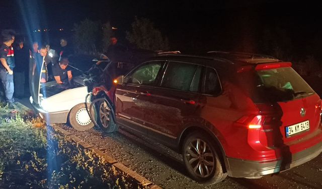 Afyon'da trafik kazası can aldı: 2 kişi hayatını kaybetti