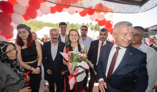 Başkan Mutlu kardeş şehir Şaphane'de: Halkın mutluluğu için çalışacağız