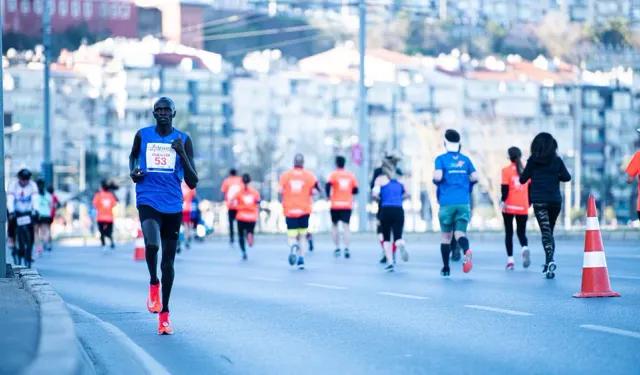 Bu kentin klasiği: 9 Eylül İzmir Yarı Maratonu için başvurular sürüyor