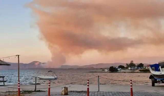 Çeşme Ildır'da yangın büyüyor: Alevler Gerence Körfezi'ne ulaştı