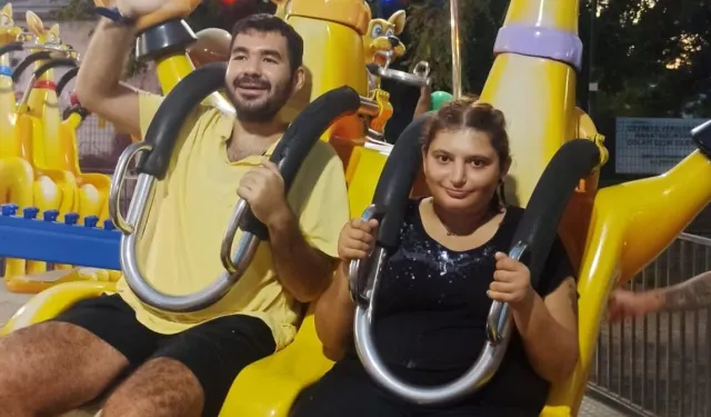 Özel gençler İzmir Fuarı'nda eğlenceye doydu: Lunaparkın tadını çıkarttılar