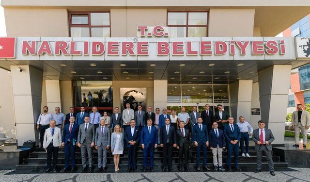 İzmir'in sorunları Narlıdere'de konuşuldu: Etkili çözümler üretmek zorundayız