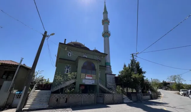 Ev vaadi yerine getirilmedi dedi, arazisindeki camiyi satışa çıkardı