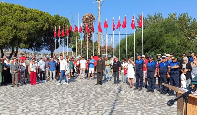 İzmir'de büyük zafer heyecanı: Coşku tüm Foça'yı sardı