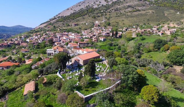 Hayallerinizden bile güzel: Balayınızı bu Rum köyünde geçirmek isteyeceksiniz