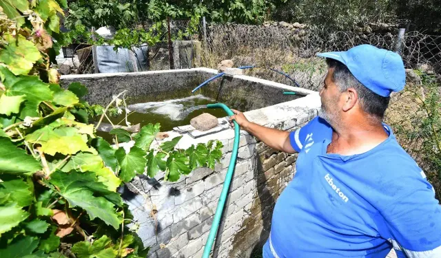 İzmir'de yanan bahçeler kurumayacak: Büyükşehir 249 ton su gönderdi