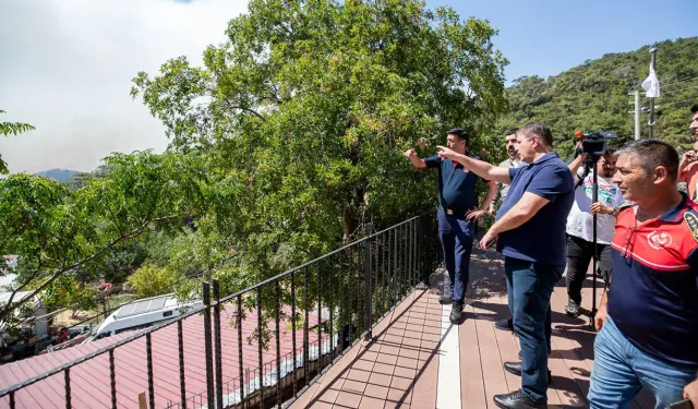 Başkan Tugay'dan İzmir yangını ile ilgili yeni açıklama: 21 yaralımız var