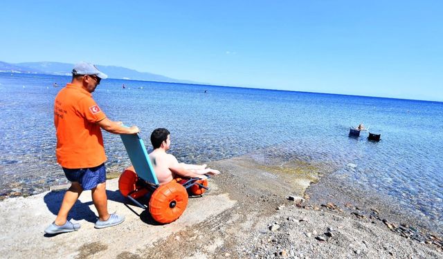 İzmir’de engeller ortadan kalkıyor: Özgürlüğe kulaç atıyorlar