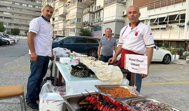 İzmir’de ilginç olay: Taziyede lokma dökmek yerine Urfa kebap dağıttılar