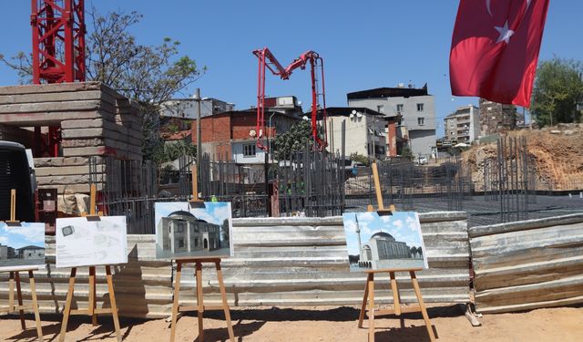 İzmir'de tarihi cami yeniden yapılıyor: Yıkık Camii için temel atıldı