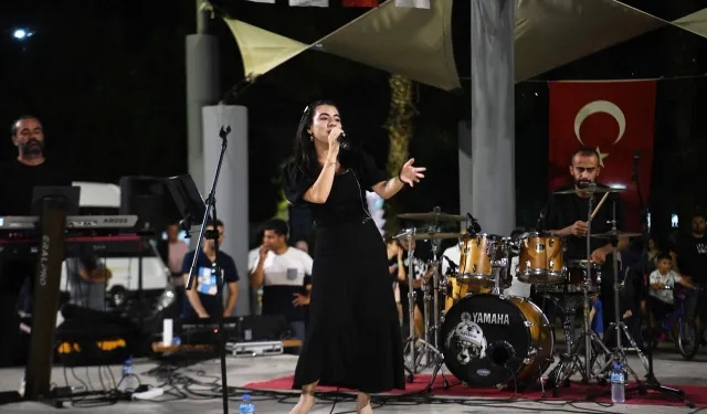 Bornova'da yaz konserleri sürüyor