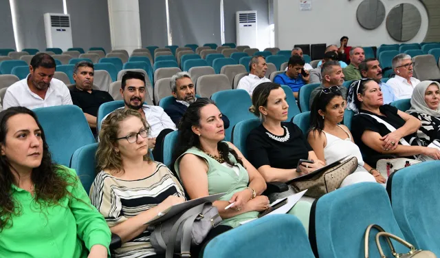 Katılımcı kent Bornova: Muhtarlara seminer verildi