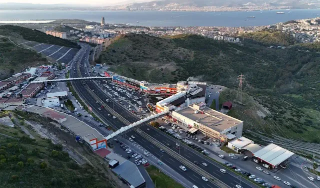 İzinsiz çalışıyor ama ruhsatı iptal eden yok: Selway AVM'deki bu petrol istasyonunu kim koruyor?