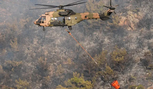 TSK, Karşıyaka yangınına 9 helikopterle destek sağladı