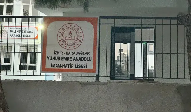 Vali Nevzat Ayaz Anadolu Lisesi öğrencilerine kısa vadeli müjde: Okul sizin, sonrası belli değil!