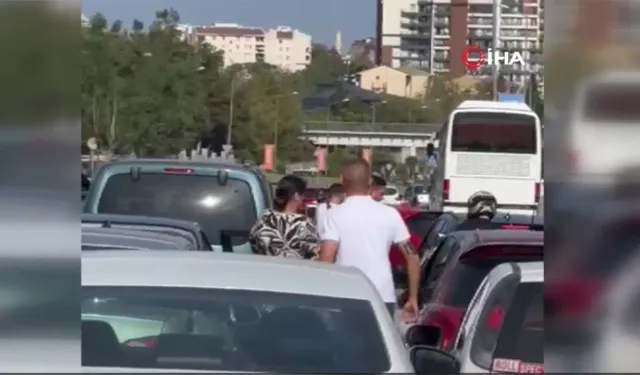 Polis affetmedi: Yolu kapatan magandalara ceza yağdı