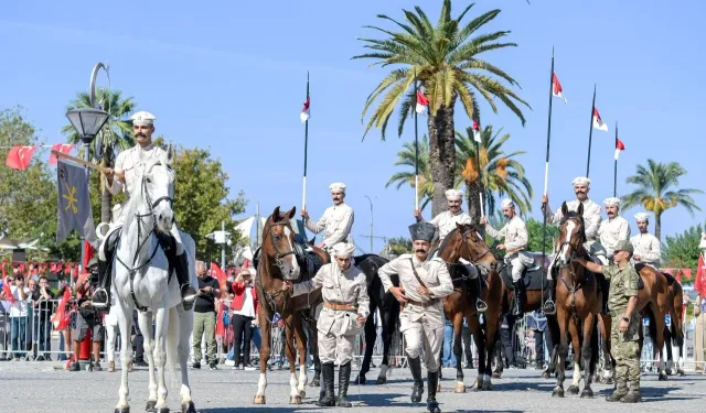 İzmir'de kurtuluş heyecanı: Tarihi sahne canlandırıldı