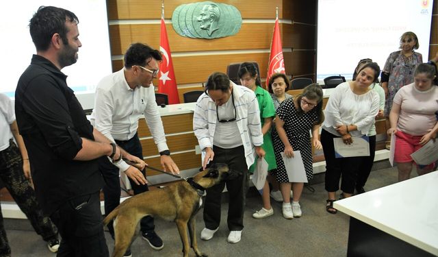 Bornova Belediyesi'nden özel çocuklara afet bilinci eğitimi