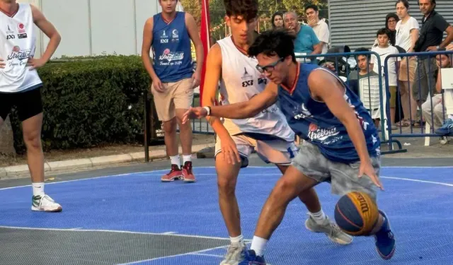 Streetball İzmir Cup'ta final mücadelesi büyük heyecana sahne oldu