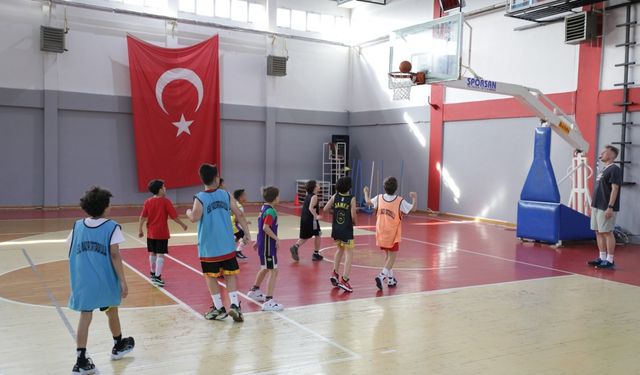 Narlıdere'de spor kursları başlıyor: Kayıtlar 30 Eylül'de sona erecek