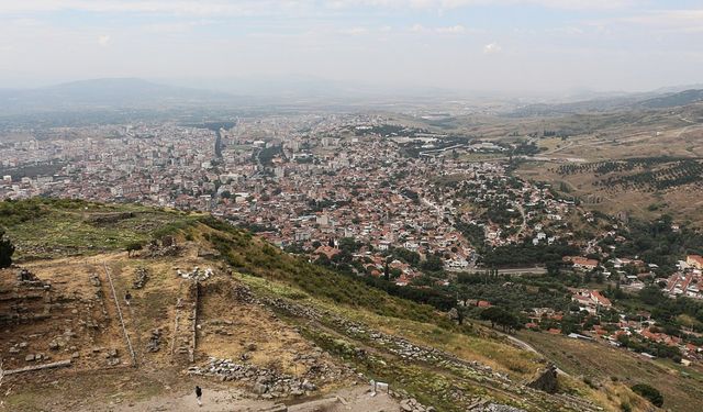 Bergama nerede? Bergama'ya nasıl gidilir?