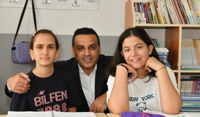 Başkan Yıldız'dan okul ziyareti: Çiğli'de özel çocuklarla bir araya geldi