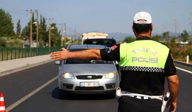 Haftanın trafik raporu: Yüz binlerce sürücüye işlem yapıldı