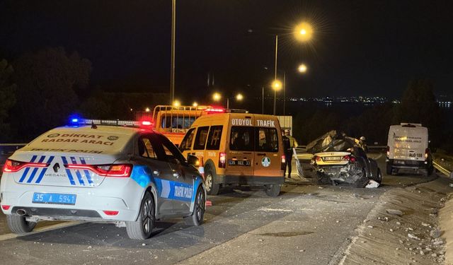 İzmir'de acı kaza: Takla atan otomobilin sürücüsü hayatı kaybetti