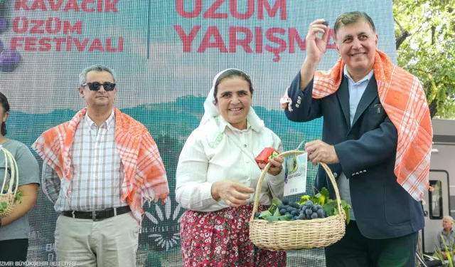 İzmir'de Kavacık Üzüm Festivali başladı: Yerel lezzetler ve sanat bir arada