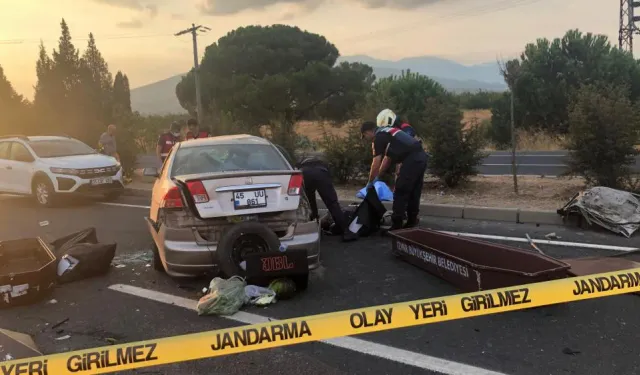 Kemalpaşa'da korkunç kaza: 2 kişi hayatını kaybetti, 3 ağır yaralı var