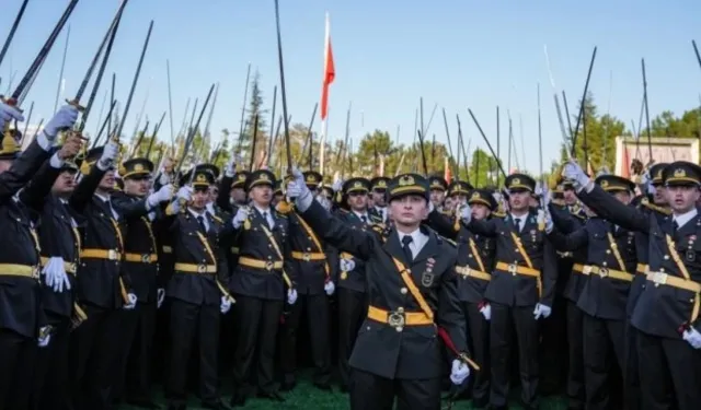 Kılıçlı yemin töreni gündem olmuştu: MSB'den soruşturma iddialarına yanıt geldi