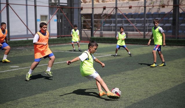 Konak'ın spor okullarında yeni dönem başlıyor: 9 ayrı merkezde eğitim