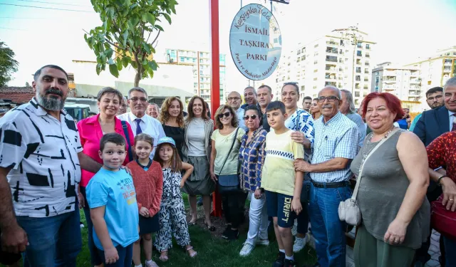 Karşıyaka'da vefa örneği: Efsane muhtarın adının yaşatıldığı park hizmete açıldı