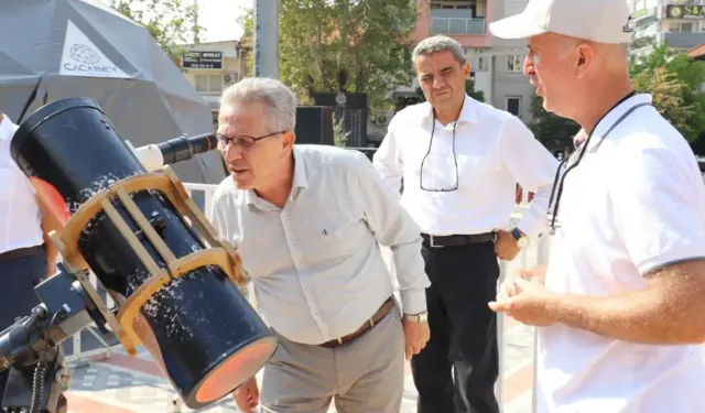 Meydana teleskop kuruldu: Gündüzleri Güneş'i, geceleri Ay'ı seyretme fırsatı