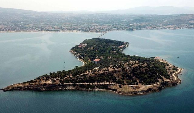 Urla Karantina Adası'nın tarihçesi nedir?