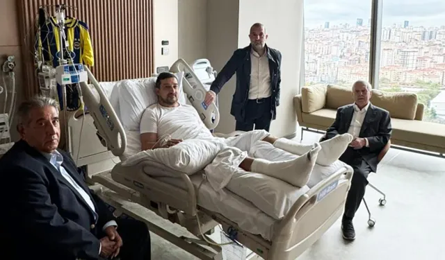 Eski Başkan Aziz Yıldırım, silahlı saldırıya uğrayan Serhat Akın'ı ziyaret etti