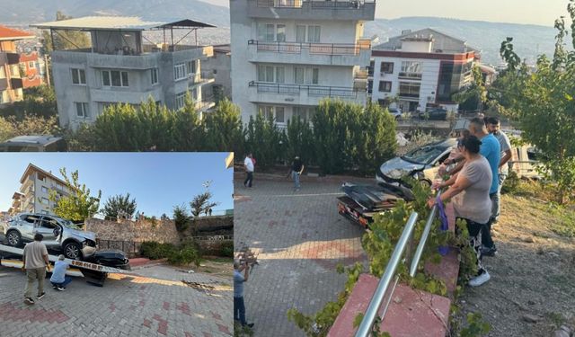 İzmir'de ilginç kaza: Yoldan çıkan otomobil apartman bahçesine uçtu