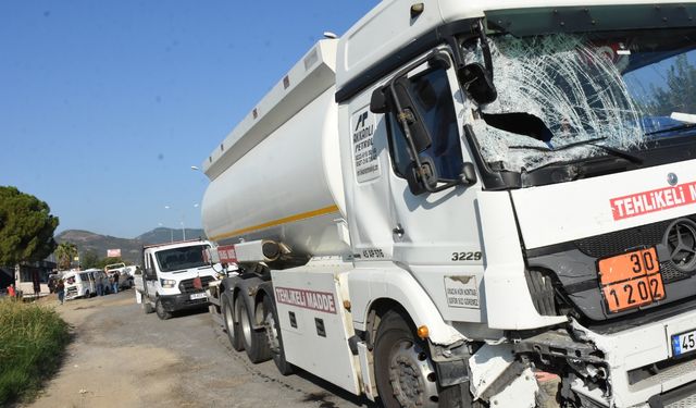 Aydın'da tanker ile minibüs çarpıştı: 11 kişi yaralandı