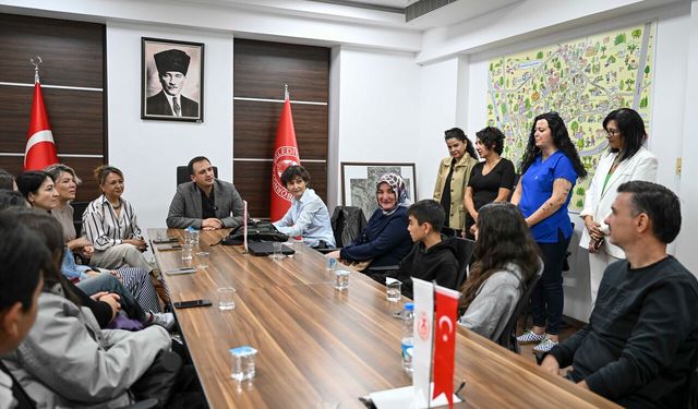 Bornova'da diyabetli öğrencilere destek