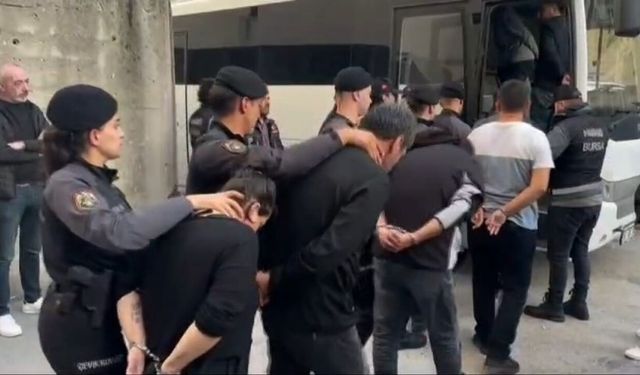 Zehir tacirlerine İzmir dahil 67 ilde operasyon: 755 bin hap ele geçirildi