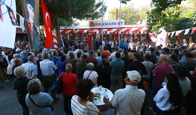 Efes Selçuk’ta halkın marketi hizmete girdi: Hakkınız olan için kapıları açtık