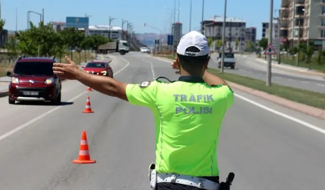 Haftanın trafik raporu: Kaç sürücüye işlem yapıldı?