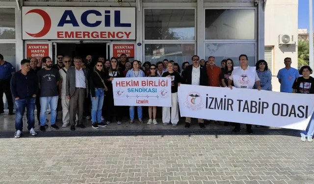 İzmir'de görevi başındaki doktor darp edildi: Sağlık çalışanlarından protesto