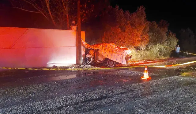 İzmir'de feci kaza: Yanan otomobilin sürücüsü öldü