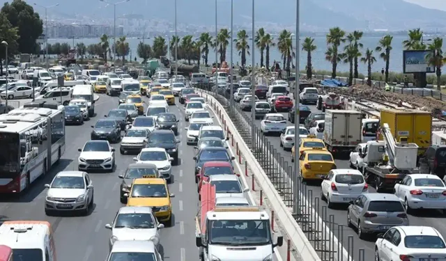 İzmir'de araç sayısı artıyor: 1 milyon 972 bini geçti